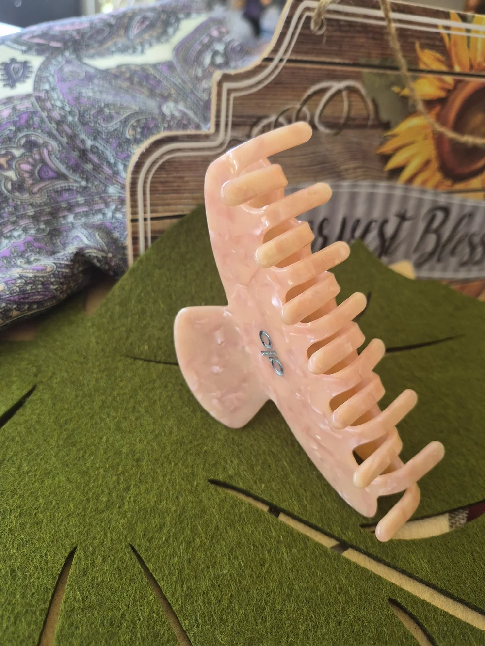 ALO Yoga Peach Marble Hair Claw Clip